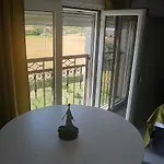 Bulevar Apartment *
